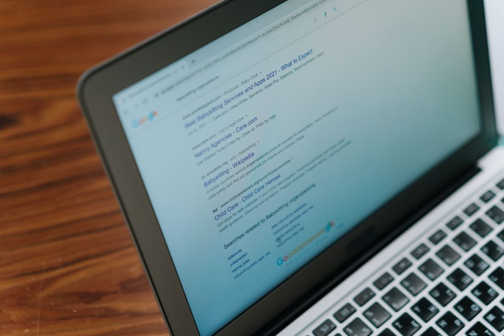 The services of a (SEO) search engine optimisation consultant in London